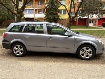 Opel Astra ST 1.6mpi Automat