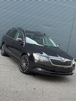 Superb Combi 2.0 TDI 103KW DSG