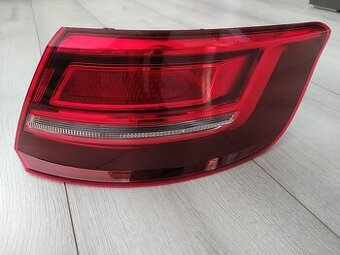 Audi A3 8V sportback zadne svetlo pravé 8V4