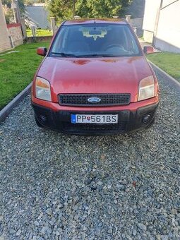 Zdrav mam na predaj Ford fusion 1.4. 59kw