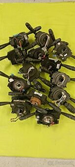 Predám prepinač svetiel a smeroviek.