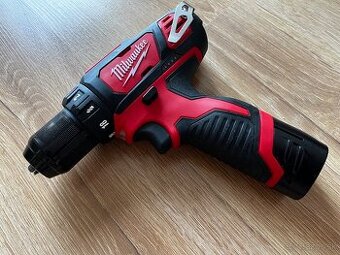 MILWAUKEE M12 BDD-201C Aku vŕtačka bez príklepu - kompaktná
