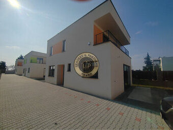 Posledné dva 5 izbové RD vo Veľkom Bieli pri jazere