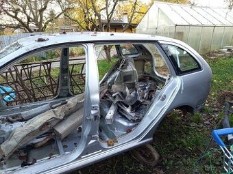 Predám skelet z Fabia 1 Combi