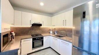 JAZERO - IRKUTSKÁ 4 IZBOVÝ BYT 71 M2, NOVÁ DISPOZÍCIA, LODŽI