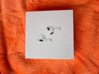Apple AirPods 3 (3. generácia) + 2 púzdra