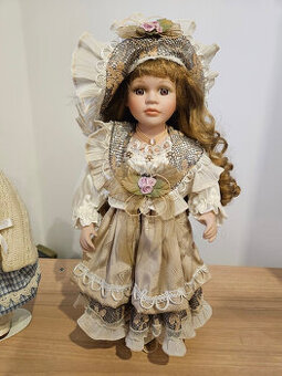 Za symbolickú cenu predám 2 porcelánové bábiky - 1