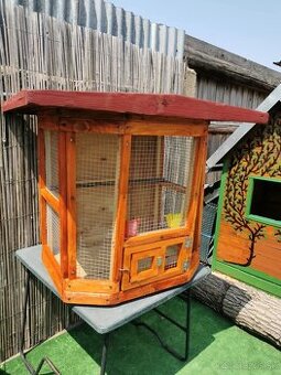 Klietka pre vtáctvo asimetricka