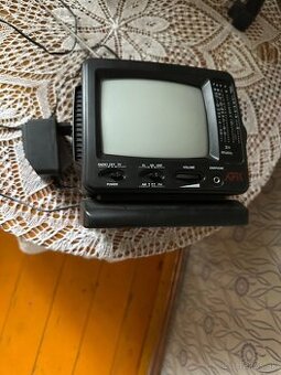 prenosna ciernobiela tv s radiom aj sadapterom - 1