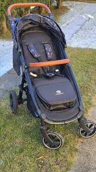 Kočiar Petite & Mars street 2