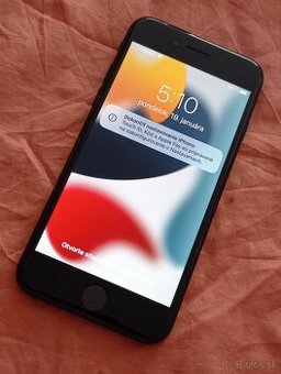 Predám iPhone SE 64GB  tmavomodrá