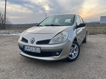 Renault Clio 1.2 benzín