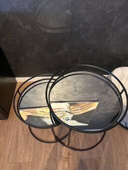 Dizajnove sklenene stoliky