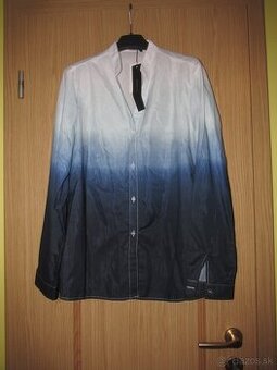 Modro biela blúzka s visačkou v. 42