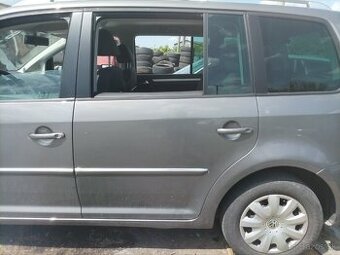 Ľavé zadné dvere vw Touran LD7S