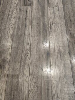 Laminátová podlaha