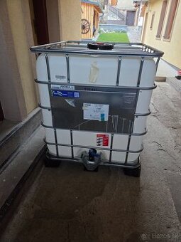 Plastová nádrž 1000l