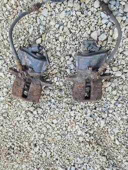 Zadné brzdy s motorčekmi VW Passat b7