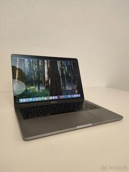 MacBook Pro 2018 | i5 • 8GB • 256GB SSD