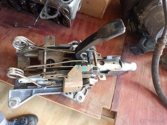 Volantová tyč Audi A4B7 2007