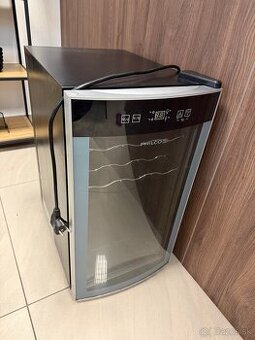 Chladnička na víno Philco