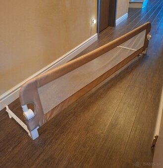 Zábrana na detskú posteľ