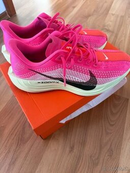 NIKE PEGASUS PLUS,veľkosť 43