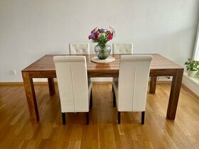 Drevený jedálenský stôl z masívu