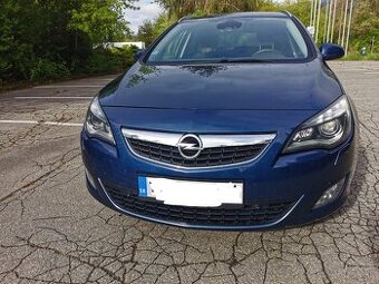 Astra J 81kw 1.7cdti Manuál M6 2012 178000km