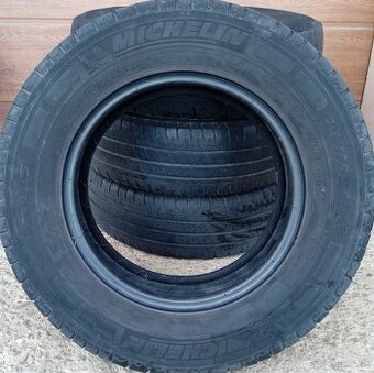 Michelin Agilis 215/70 R15C letné