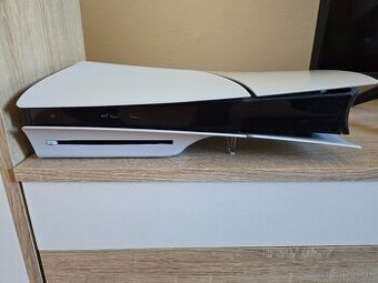 PlayStation 5 Slim + 1 DualSense ovladac