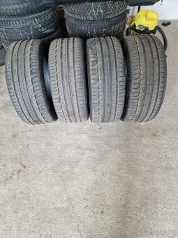 255/55 R18