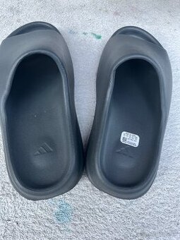 Yeezy slides