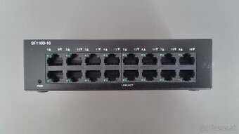 5x malý cisco switch 100Mbit 16 portov | SF11OD-16 - 1