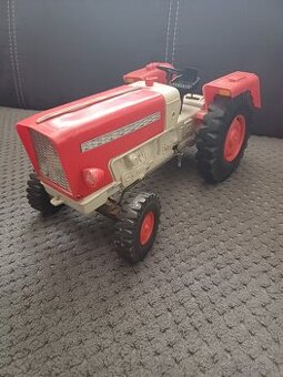Predám traktor piko anker.