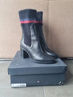 Tommy Hilfiger kotničky - veľkosť 39