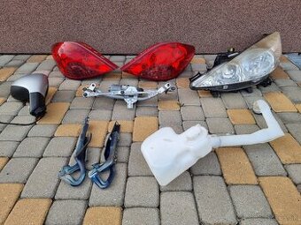 peugeot 207 hatchback zadné svetlá