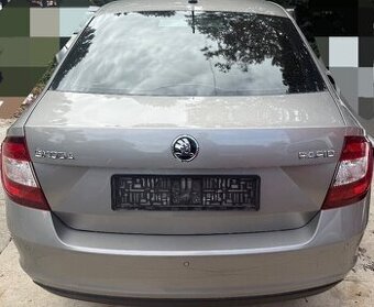 predám piate dvere Škoda Rapid 2019 facelift Zadný nárazník,