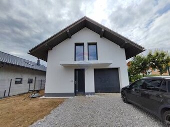 REZERVOVANÉ,Predaj domu,361 m2 ,Zubrohlava