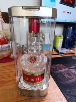 Originálny pánsky darček Wuliangye Baijiu 52% alkohol 500 ml