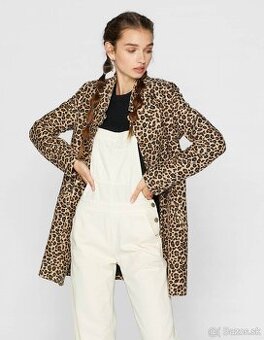 Jarný kabát Stradivarius S