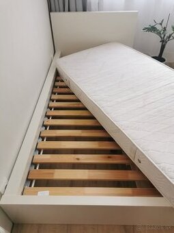 Jednolôžková posteľ (Ikea) s roštom a matracom