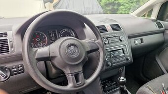 Kúpim koženny volant na VW Touran 2011