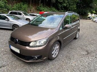 VW Touran 1.4 TSI 103 kW Highline 2010 xenony tažné serviska