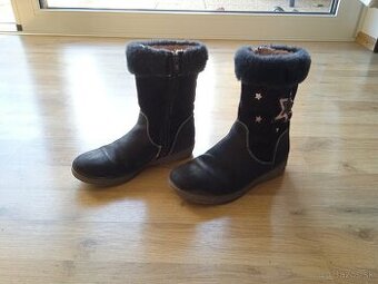 Predám dievčenské zimné čižmy