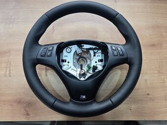 VOLANT BMW E90 E91 E92 E93 E82 M sport  E90M