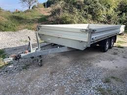 Brzdený prívesný vozík Pongratz 2700kg,rok 2016.