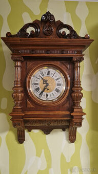 G.B. nástenné starožitné hodiny