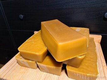 Predám včelí vosk