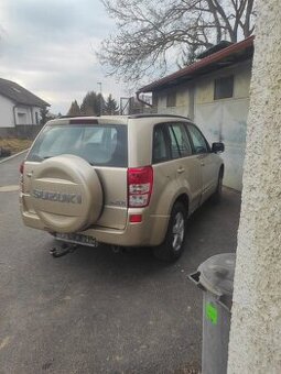 Suzuki Grand Vitara 2.0 4x4 benzín Zlatá metal